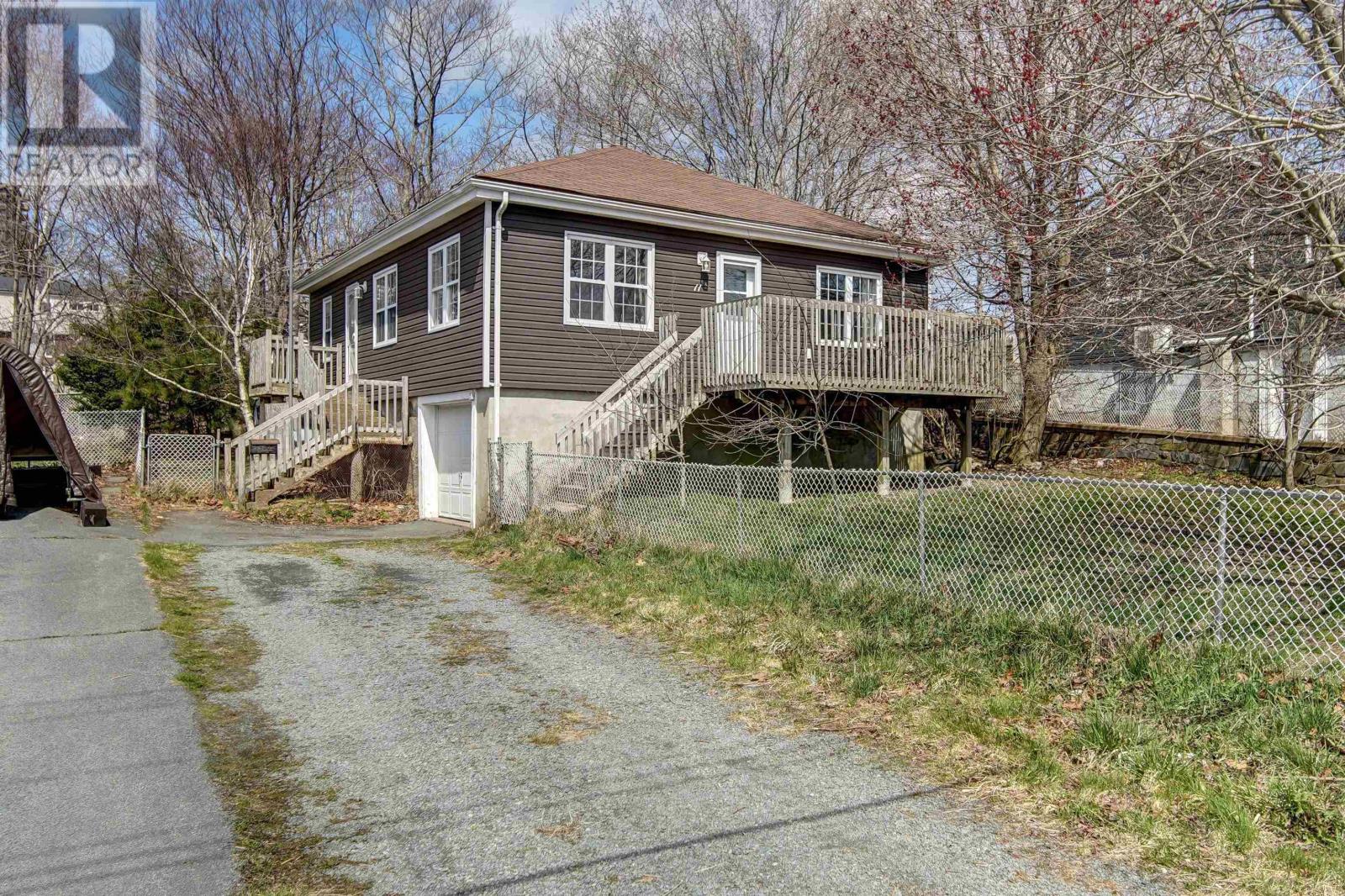 Property at 11 Punch Bowl Drive image 2