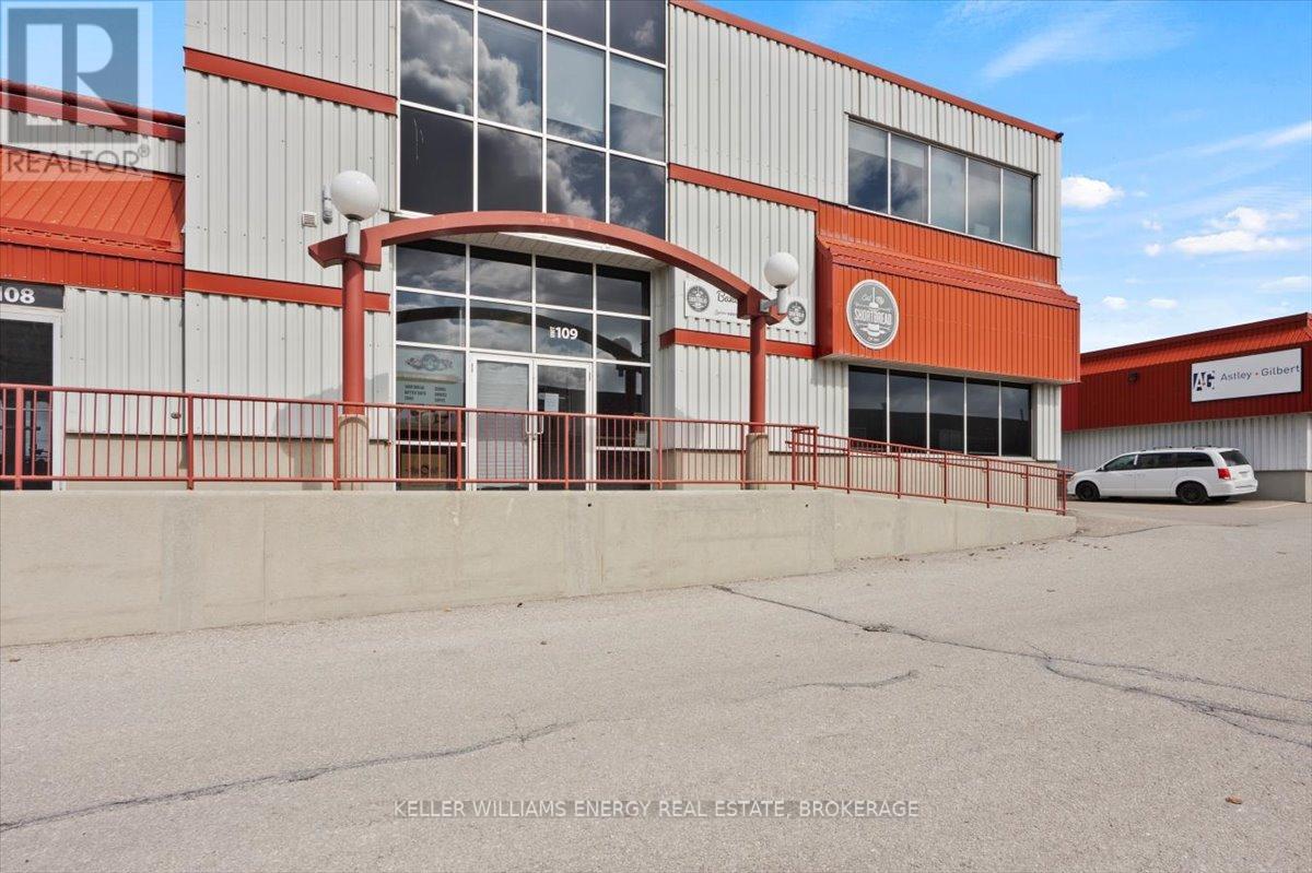 109 - 1077 Boundary Road, Oshawa, Ontario  L1J 8P8 - Photo 1 - E12128583