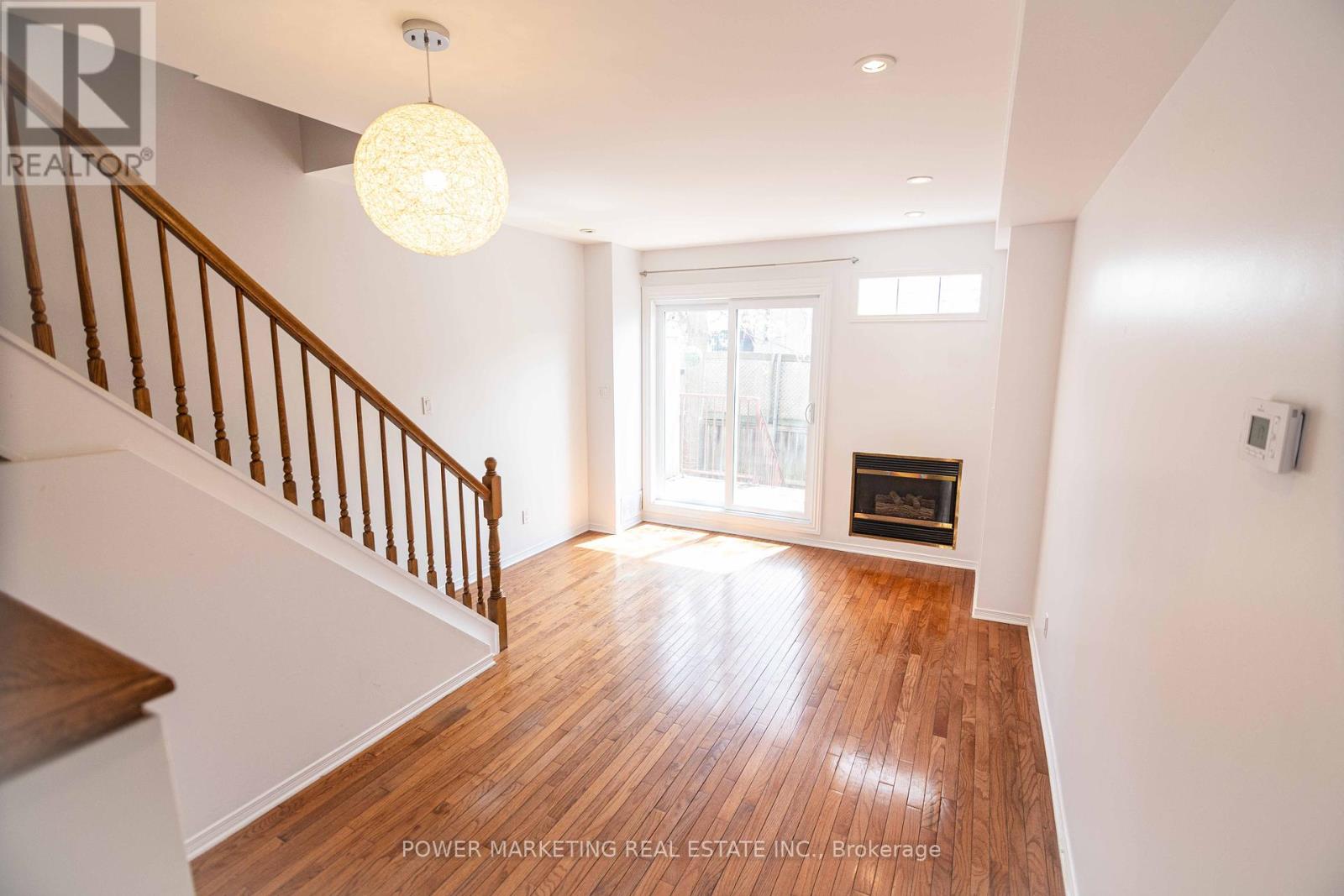 D - 40 Maclaren Street, Ottawa, Ontario  K2P 0K4 - Photo 5 - X12128556