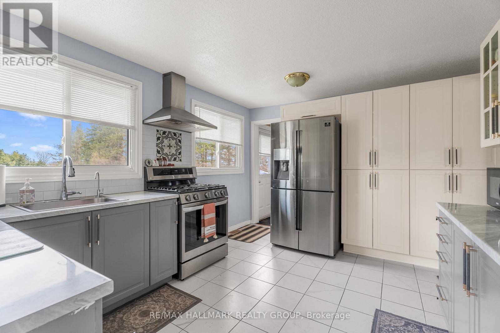 3756 Dunrobin Road, Ottawa, Ontario  K0A 3M0 - Photo 15 - X12128614