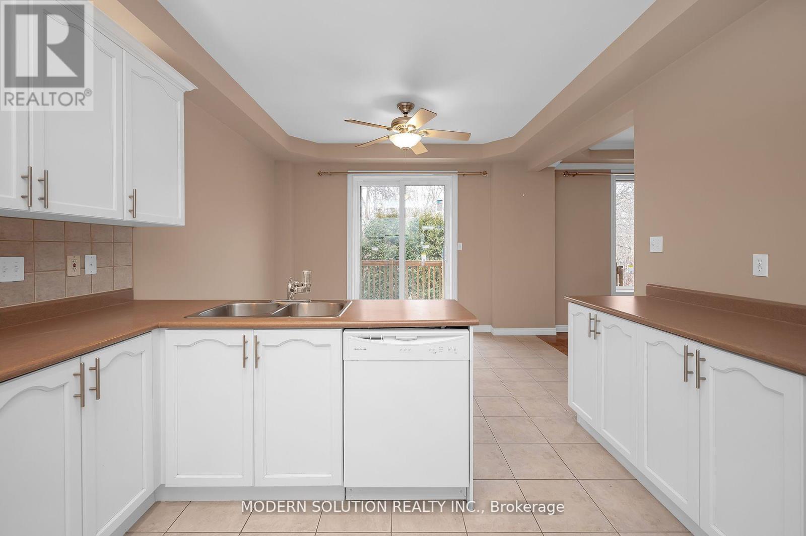 2 - 5151 Upper Middle Road, Burlington, Ontario  L7L 7C8 - Photo 11 - W12128430