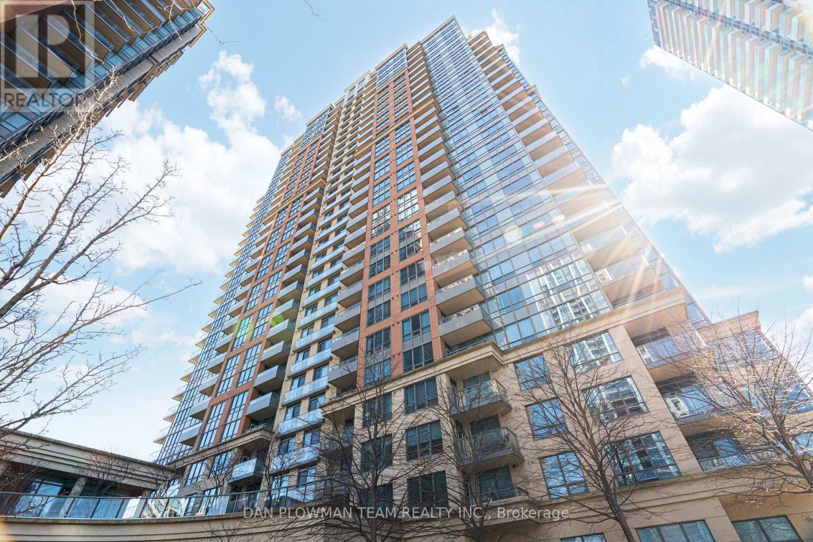2045 - 35 VIKING LANE, Toronto, Ontario