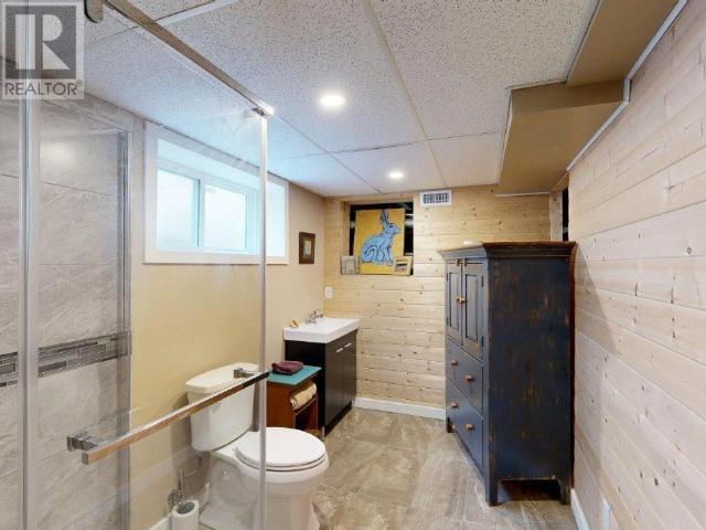 7132 Baker Street, Powell River, British Columbia   - Photo 16 - 18942