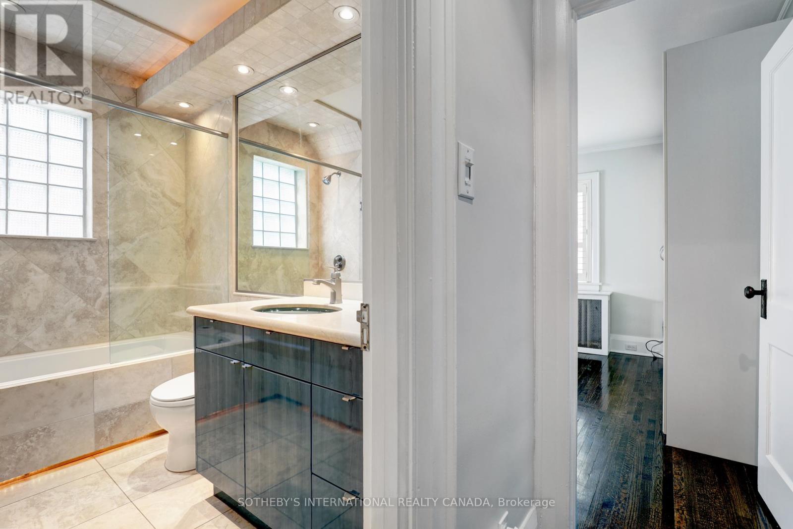 Main - 872 Avenue Road, Toronto, Ontario  M5P 2K6 - Photo 17 - C12128510