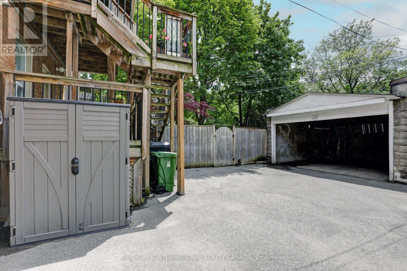 Main - 872 Avenue Road, Toronto, Ontario  M5P 2K6 - Photo 4 - C12128510