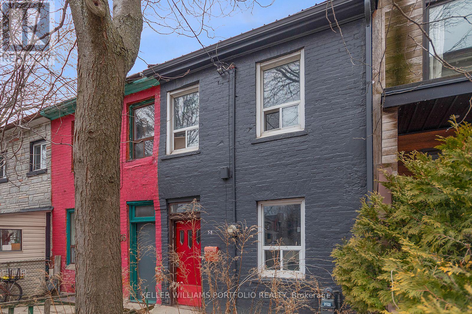 58 Manning Avenue, Toronto, Ontario  M6J 2K5 - Photo 4 - C12128617
