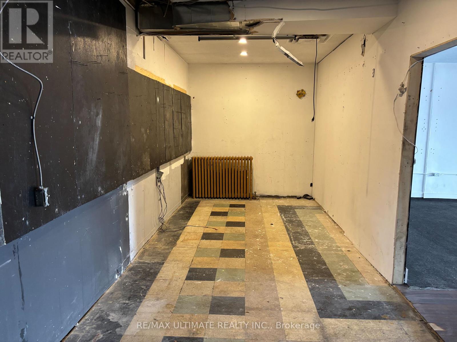 876 Dundas Street W, Toronto, Ontario  M6J 1V7 - Photo 5 - C12128630