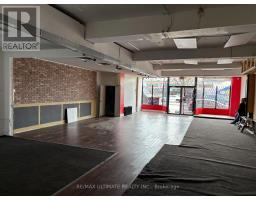 876 DUNDAS STREET W, Toronto, Ontario