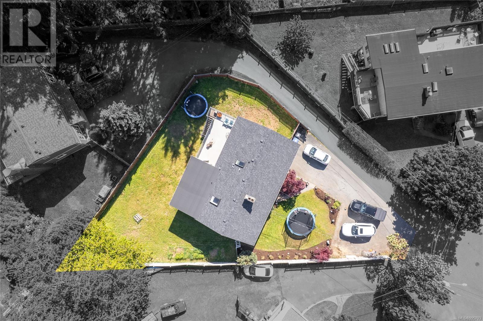 Property at 1030 Hawkes Turnaround image 2