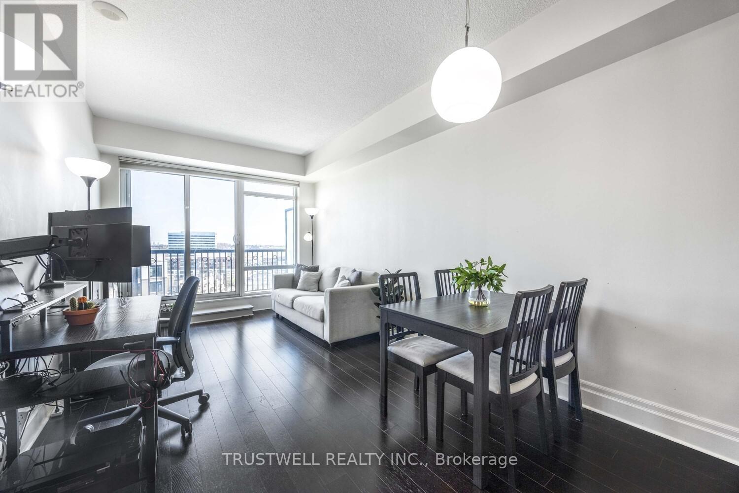 Property at 1207 - 151 UPPER DUKE CRESCENT image 3