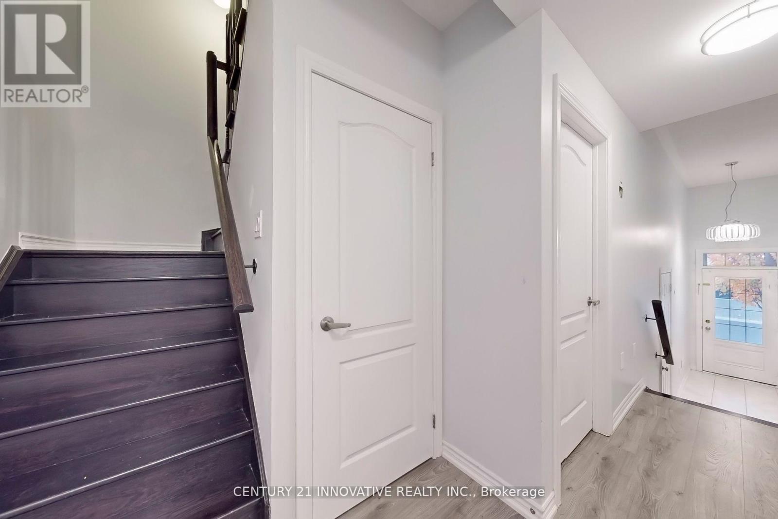 10 Hyderabad Lane, Markham, Ontario  L4E 0T8 - Photo 10 - N12128592