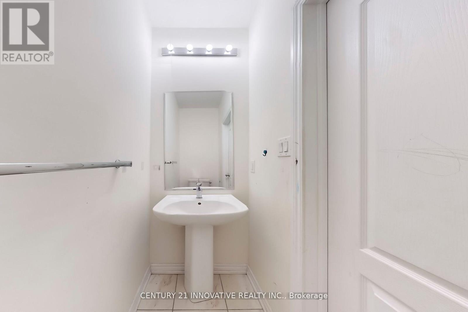 10 Hyderabad Lane, Markham, Ontario  L4E 0T8 - Photo 21 - N12128592