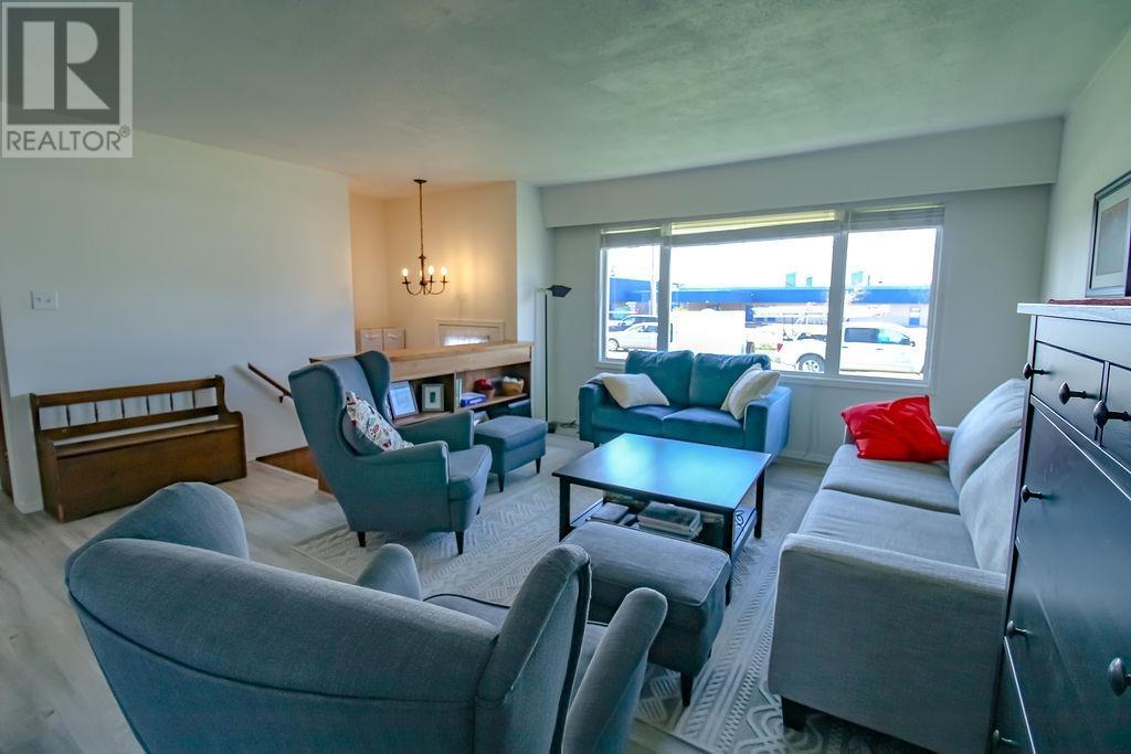 750 W 4th Avenue, Fort St. James, British Columbia  V0J 1P0 - Photo 5 - R2998391