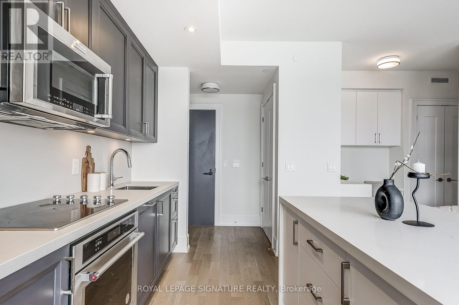 853 - 25 Adra Grado Way, Toronto, Ontario  M2J 0H6 - Photo 7 - C12128361