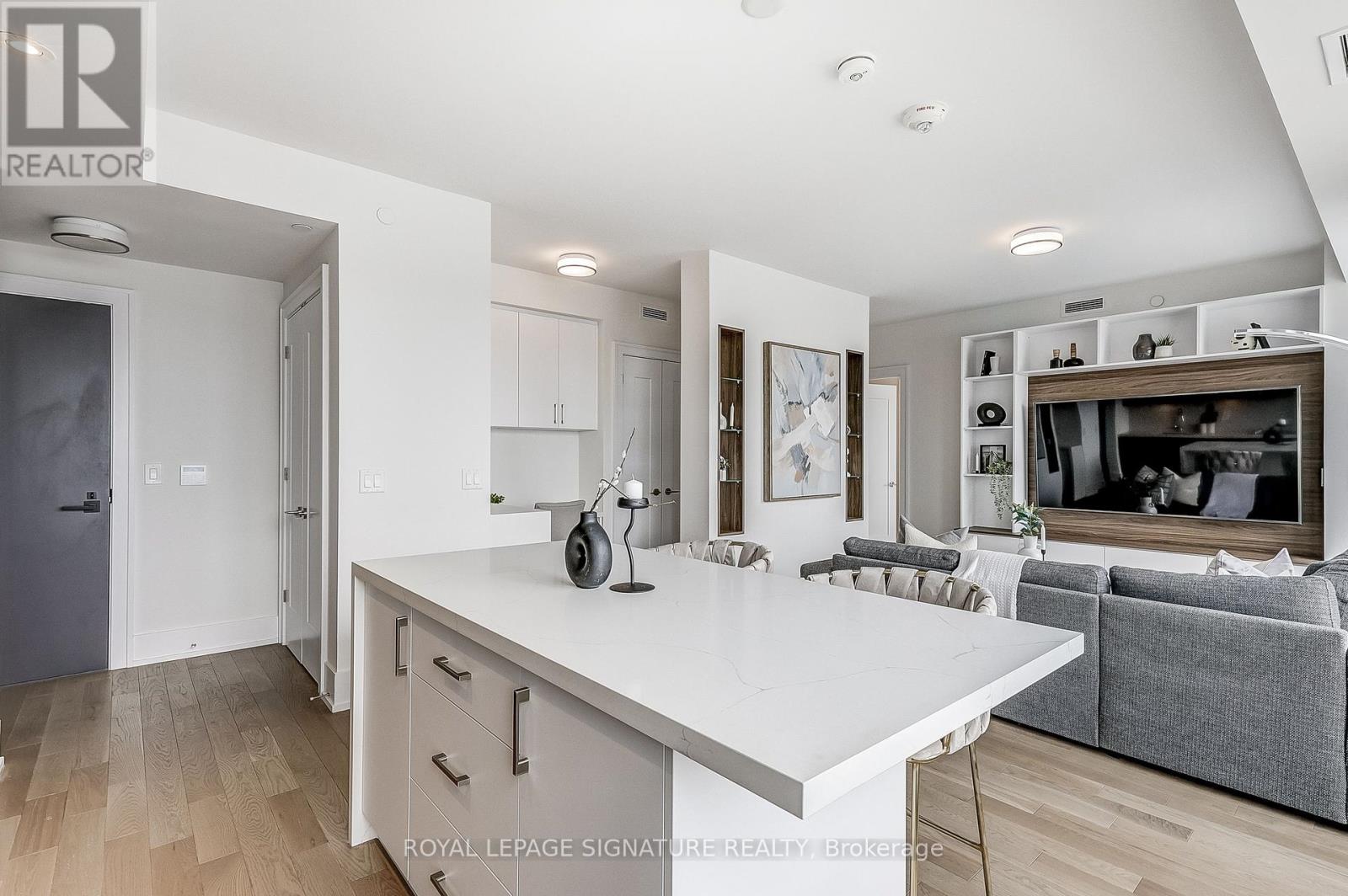 853 - 25 Adra Grado Way, Toronto, Ontario  M2J 0H6 - Photo 8 - C12128361