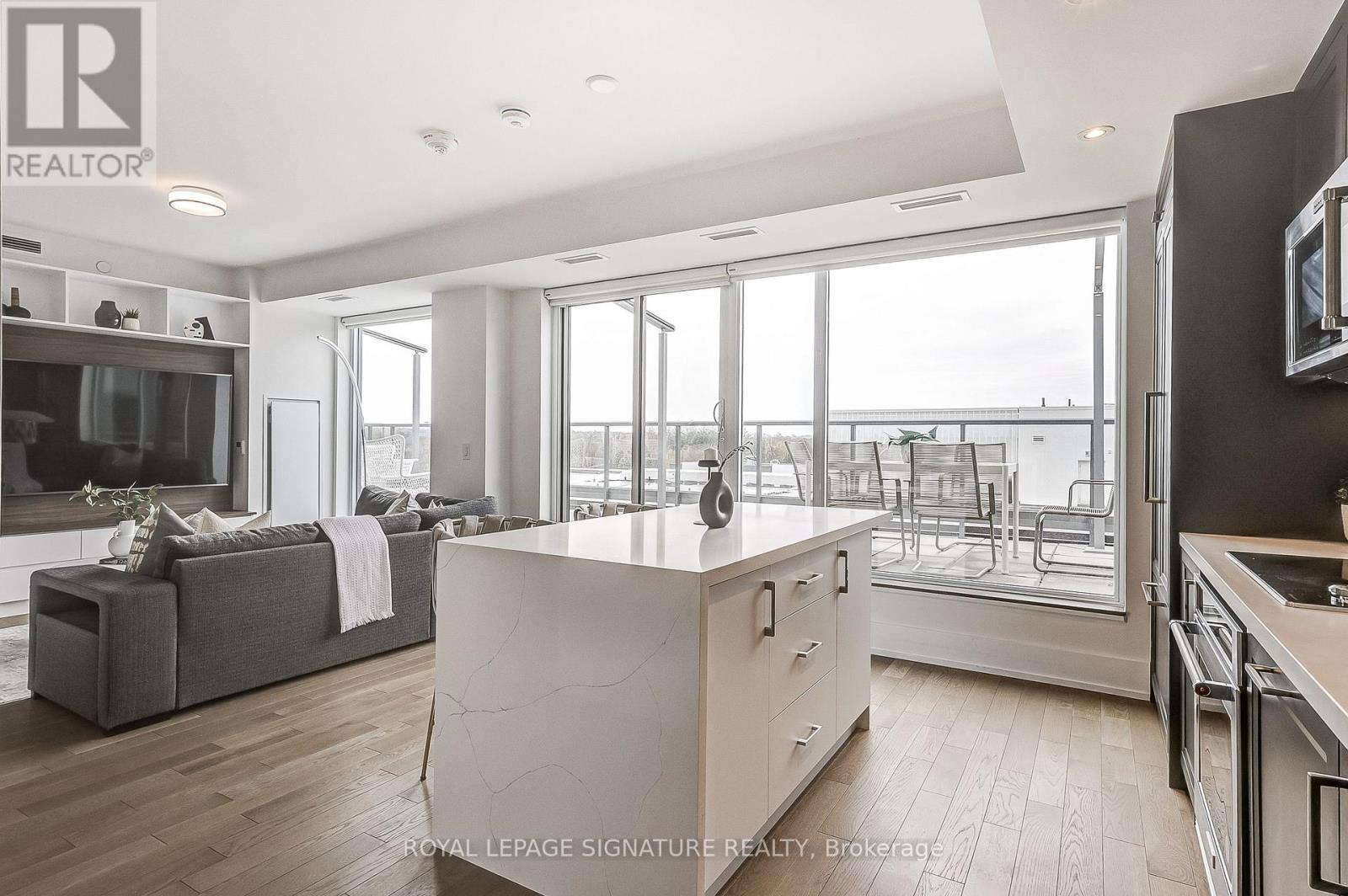 853 - 25 Adra Grado Way, Toronto, Ontario  M2J 0H6 - Photo 4 - C12128361