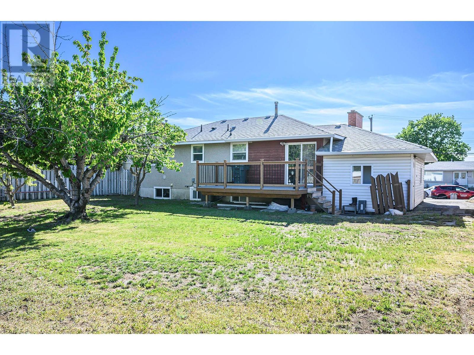 Property at 740 10 Street image 2