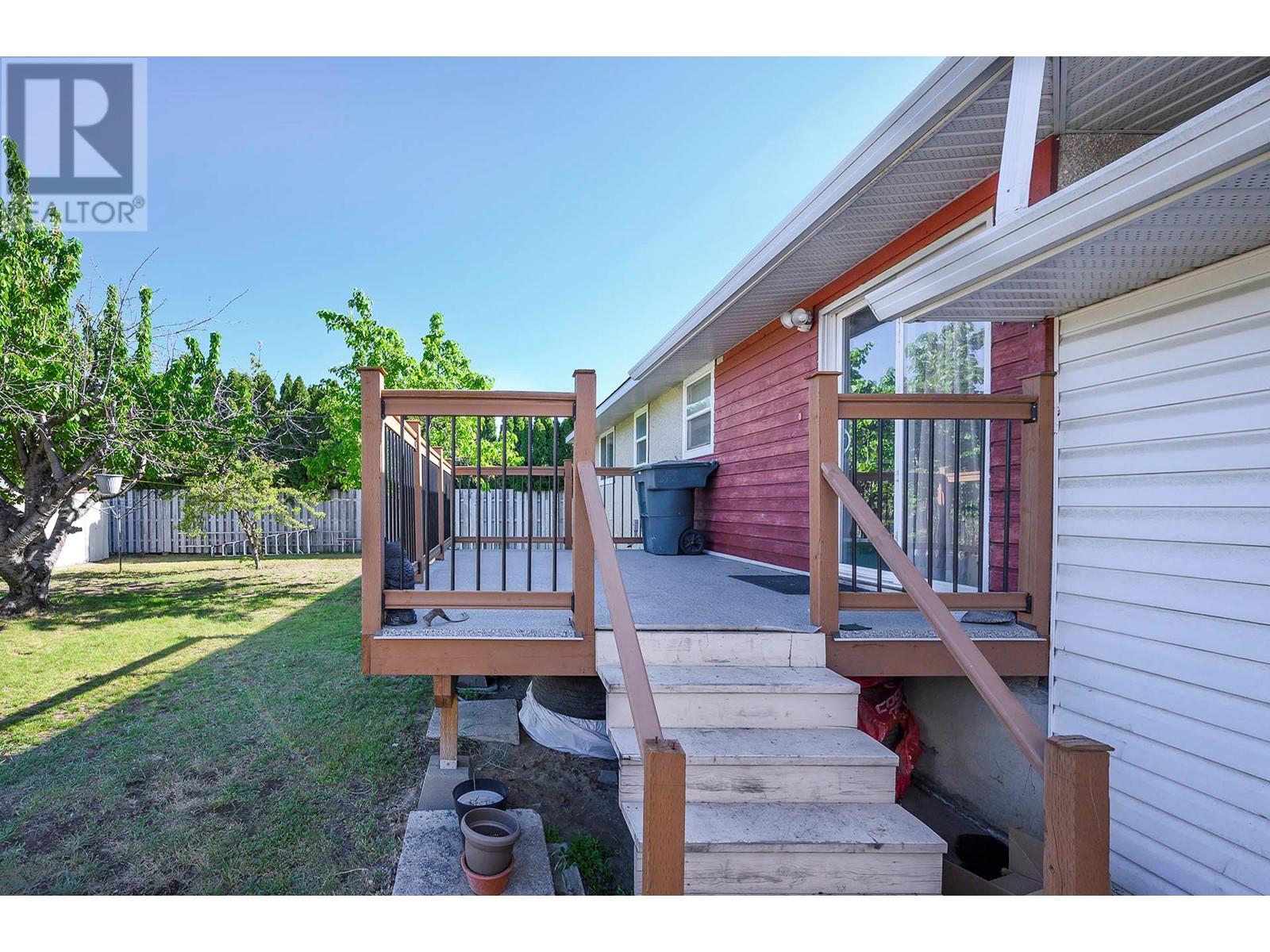 740 10 Street, Kamloops, British Columbia  V2B 2Z7 - Photo 36 - 10346504