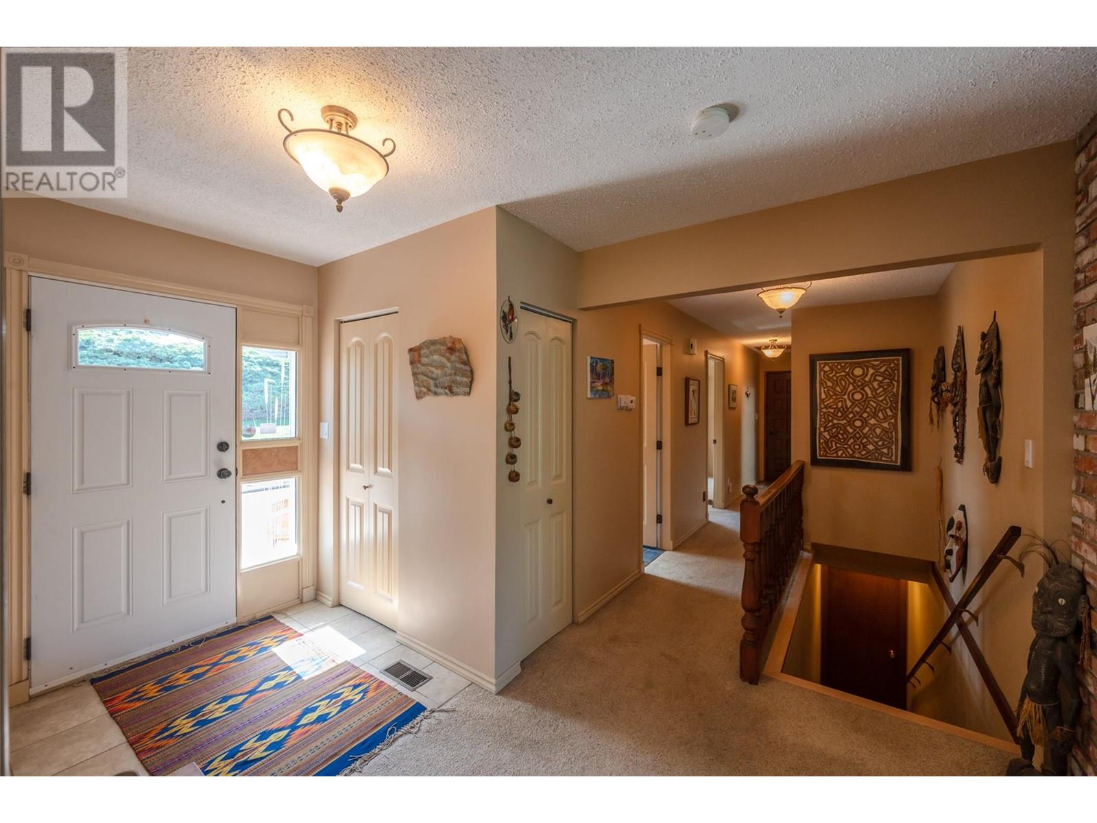 Property at 484 Pineview Drive image 5