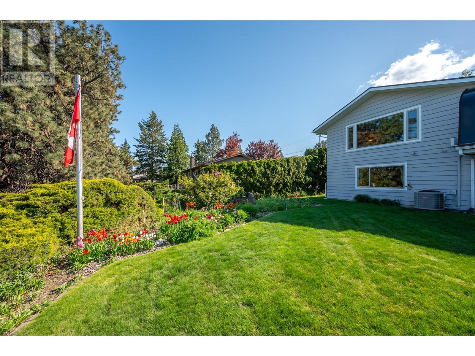 484 Pineview Drive, Kaleden, British Columbia  V0H 1K0 - Photo 66 - 10346457