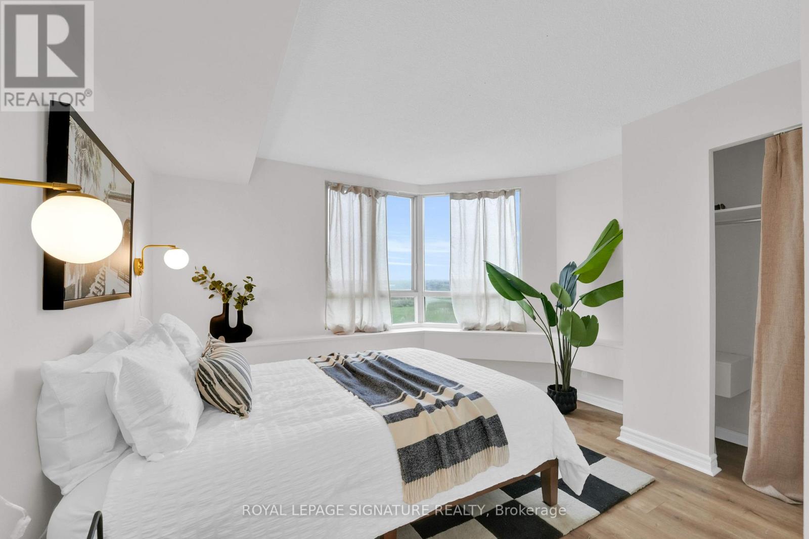 1402 - 41 Markbrook Lane, Toronto, Ontario  M9V 5E6 - Photo 11 - W12128564