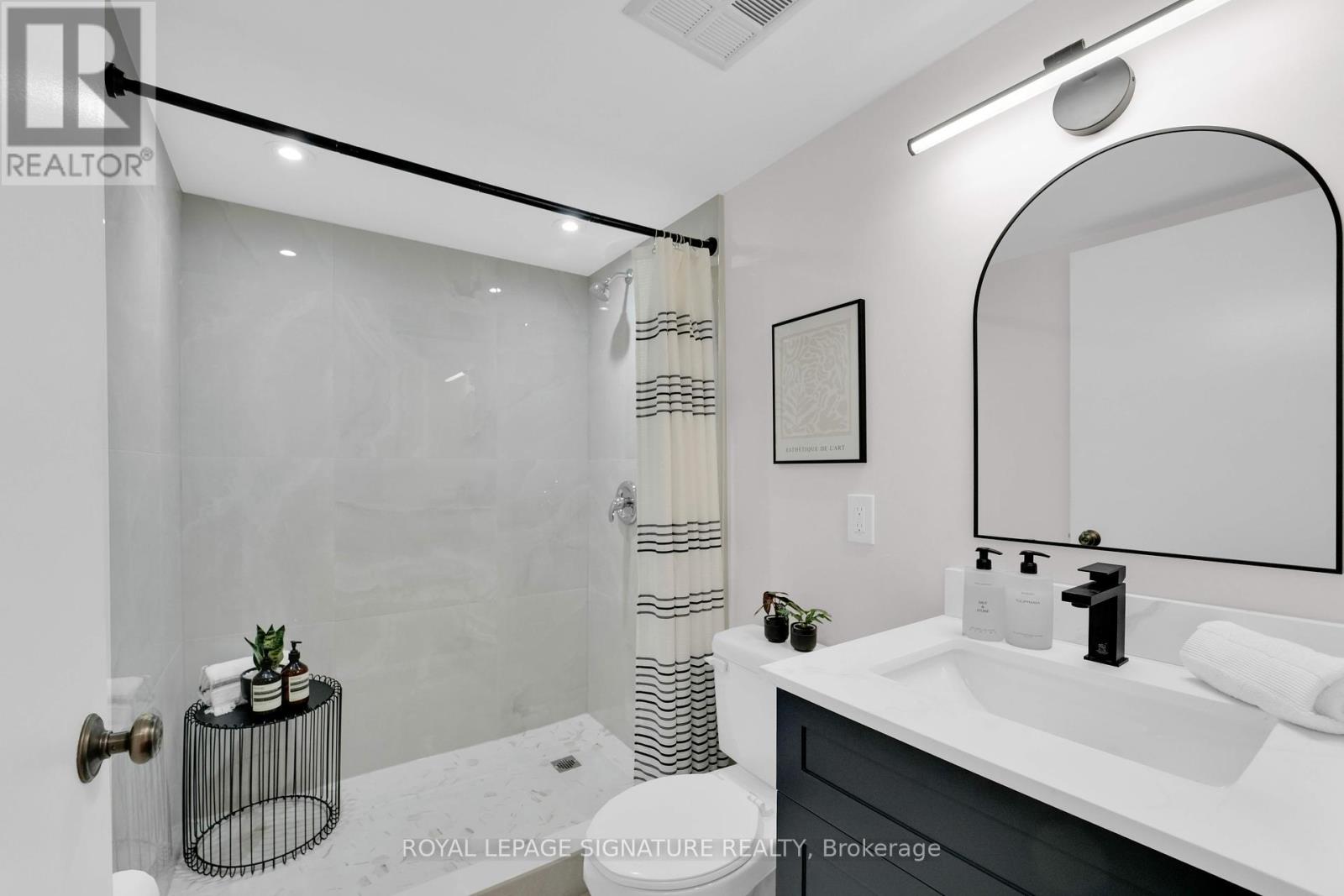 1402 - 41 Markbrook Lane, Toronto, Ontario  M9V 5E6 - Photo 12 - W12128564