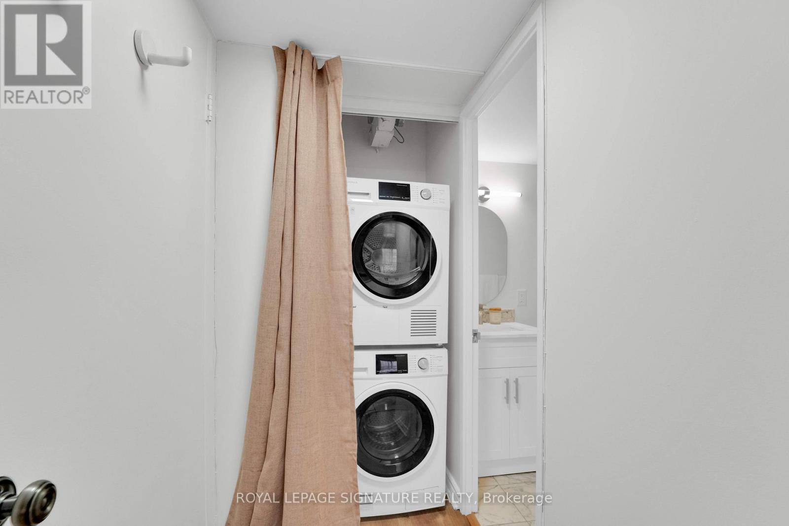 1402 - 41 Markbrook Lane, Toronto, Ontario  M9V 5E6 - Photo 14 - W12128564