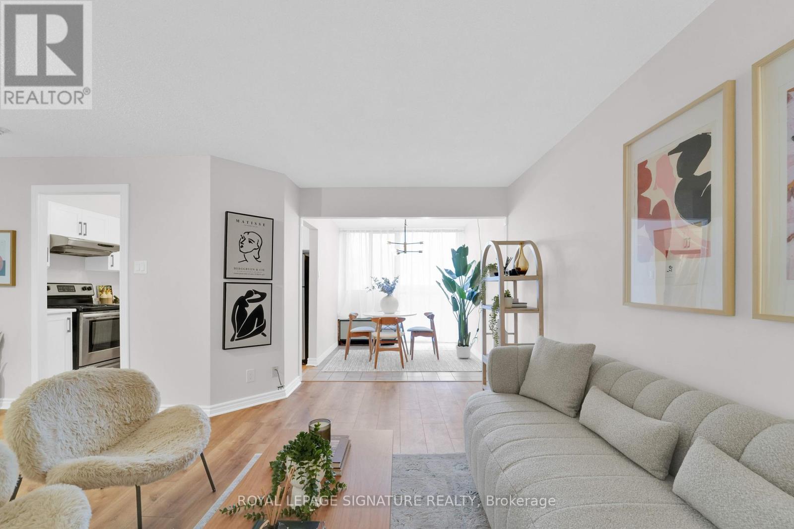 1402 - 41 Markbrook Lane, Toronto, Ontario  M9V 5E6 - Photo 4 - W12128564