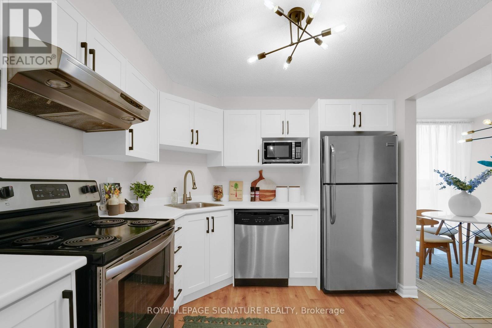 1402 - 41 Markbrook Lane, Toronto, Ontario  M9V 5E6 - Photo 5 - W12128564