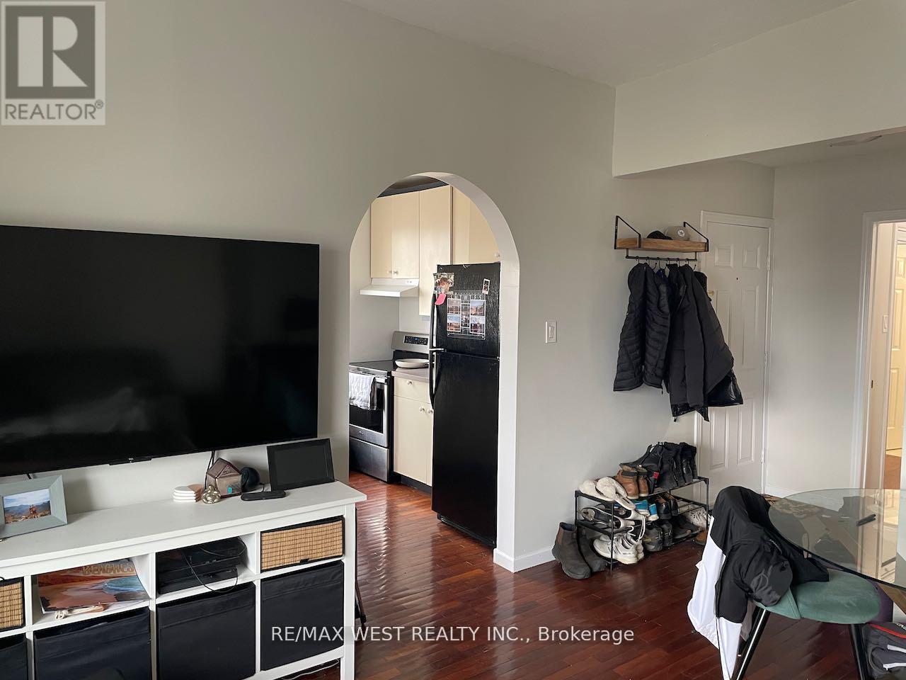 Unit 2 - 96 Springhurst Avenue, Toronto, Ontario  M6K 1C1 - Photo 2 - W12128594