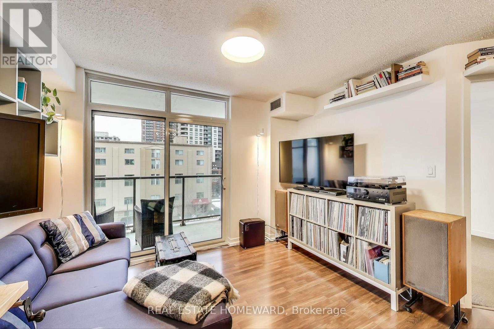 Property at 406 - 816 LANSDOWNE AVENUE image 2