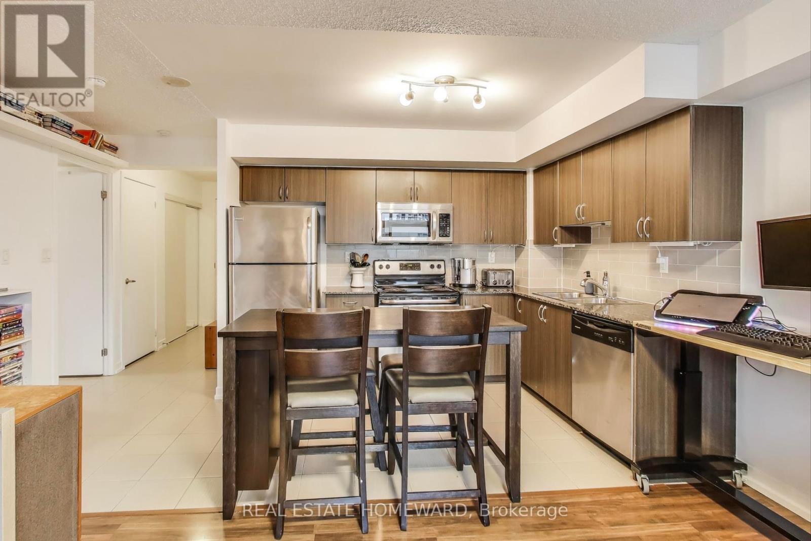 Property at 406 - 816 LANSDOWNE AVENUE image 4