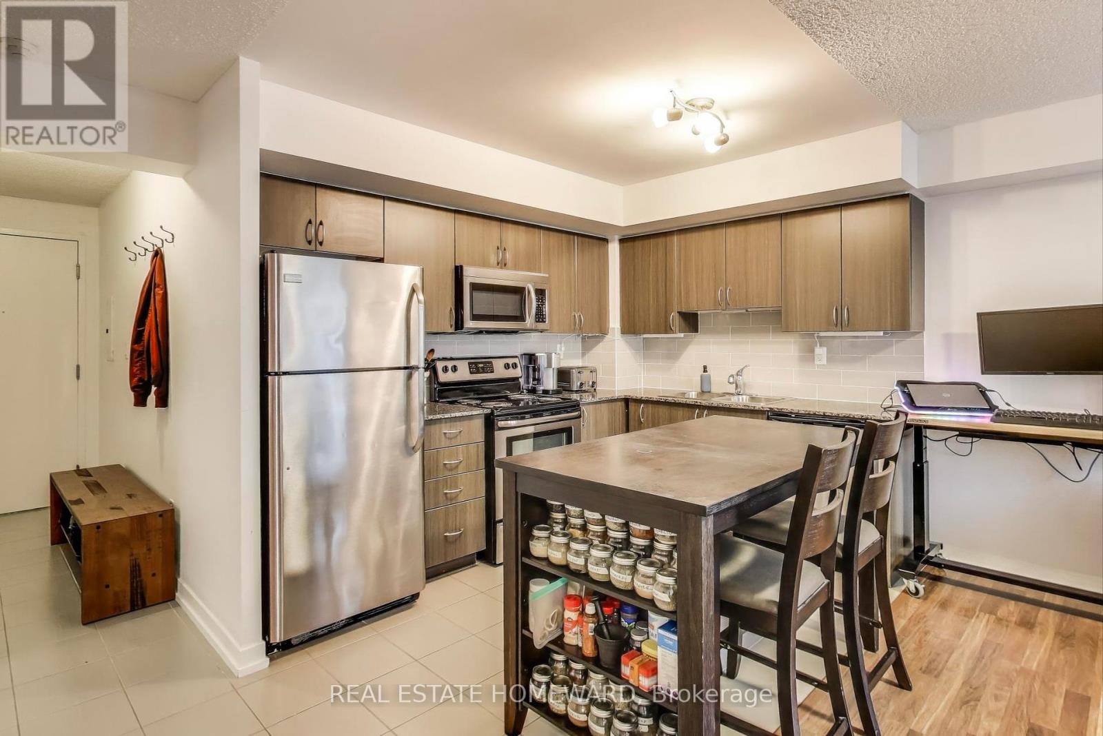 Property at 406 - 816 LANSDOWNE AVENUE image 5