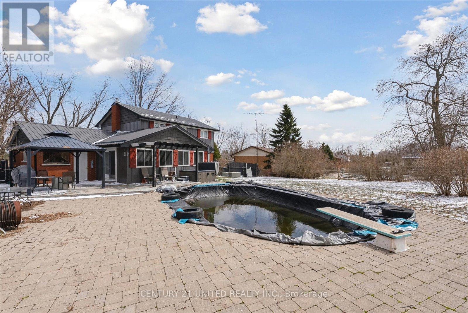 Property at 2208 PRESTON ROAD image 2