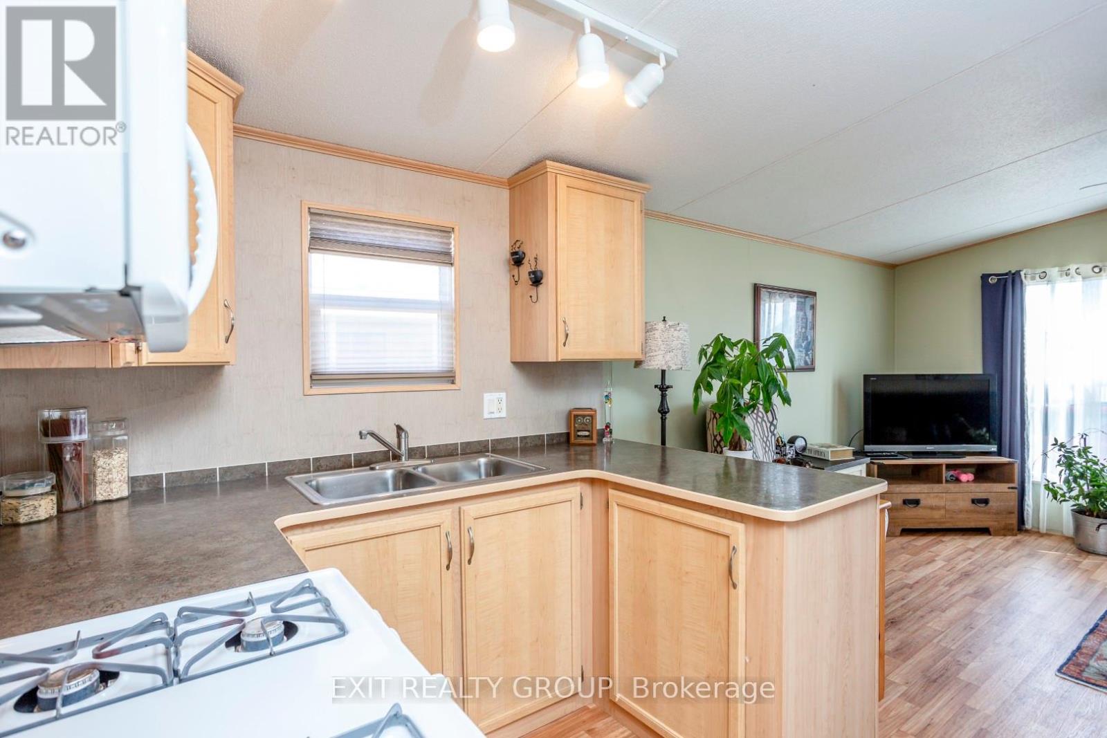 #d9 - 153 County Road 27, Prince Edward County, Ontario  K0K 1T0 - Photo 10 - X12128669
