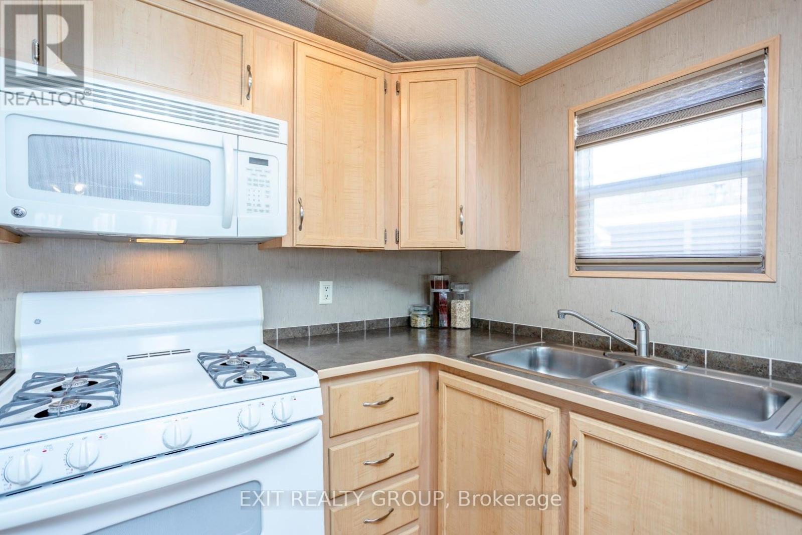 #d9 - 153 County Road 27, Prince Edward County, Ontario  K0K 1T0 - Photo 11 - X12128669