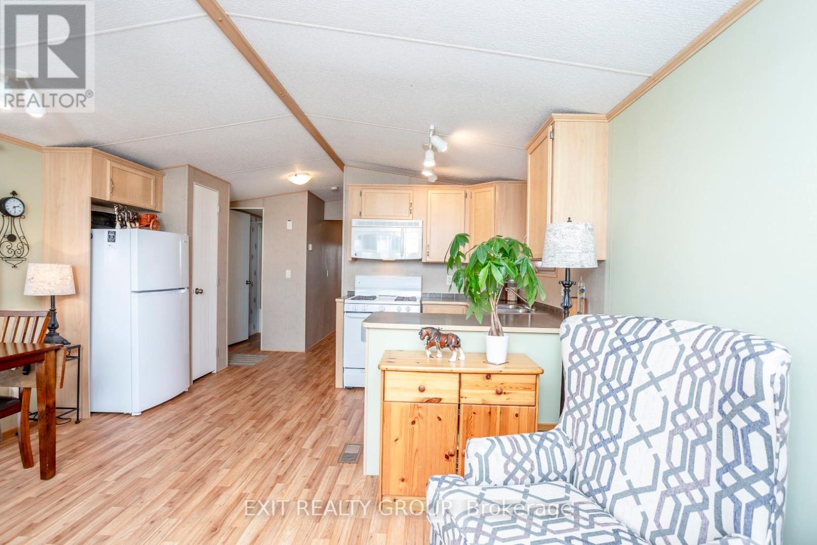 #d9 - 153 County Road 27, Prince Edward County, Ontario  K0K 1T0 - Photo 15 - X12128669