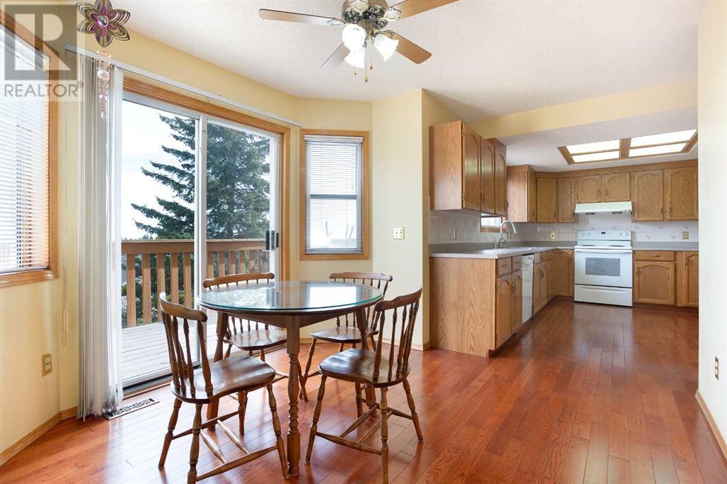2856 Signal Hill Heights Sw, Calgary, Alberta  T3H 2M6 - Photo 8 - A2199646