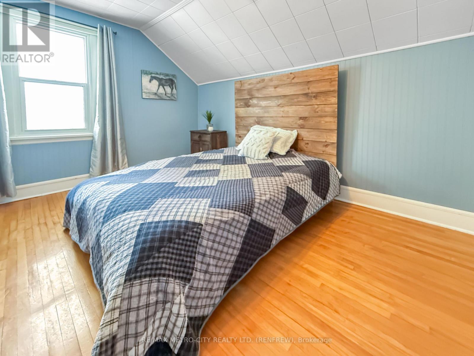 62 Pembroke Street, Whitewater Region, Ontario  K0J 1K0 - Photo 20 - X12008694