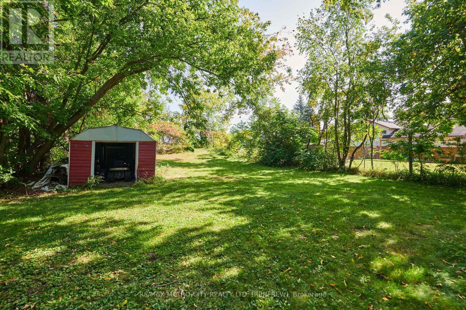 62 Pembroke Street, Whitewater Region, Ontario  K0J 1K0 - Photo 27 - X12008694