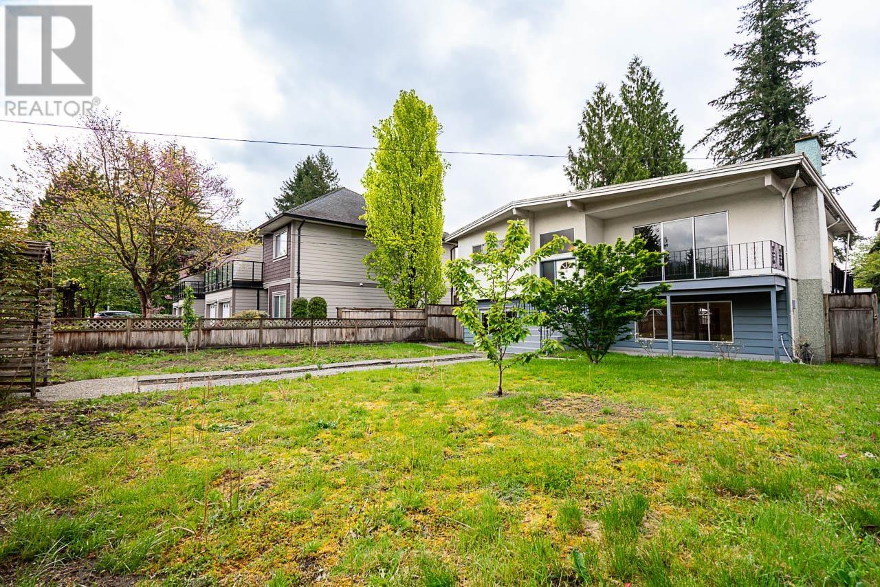 1730 Laurier Avenue, Port Coquitlam, British Columbia  V3B 2C4 - Photo 3 - R2998468