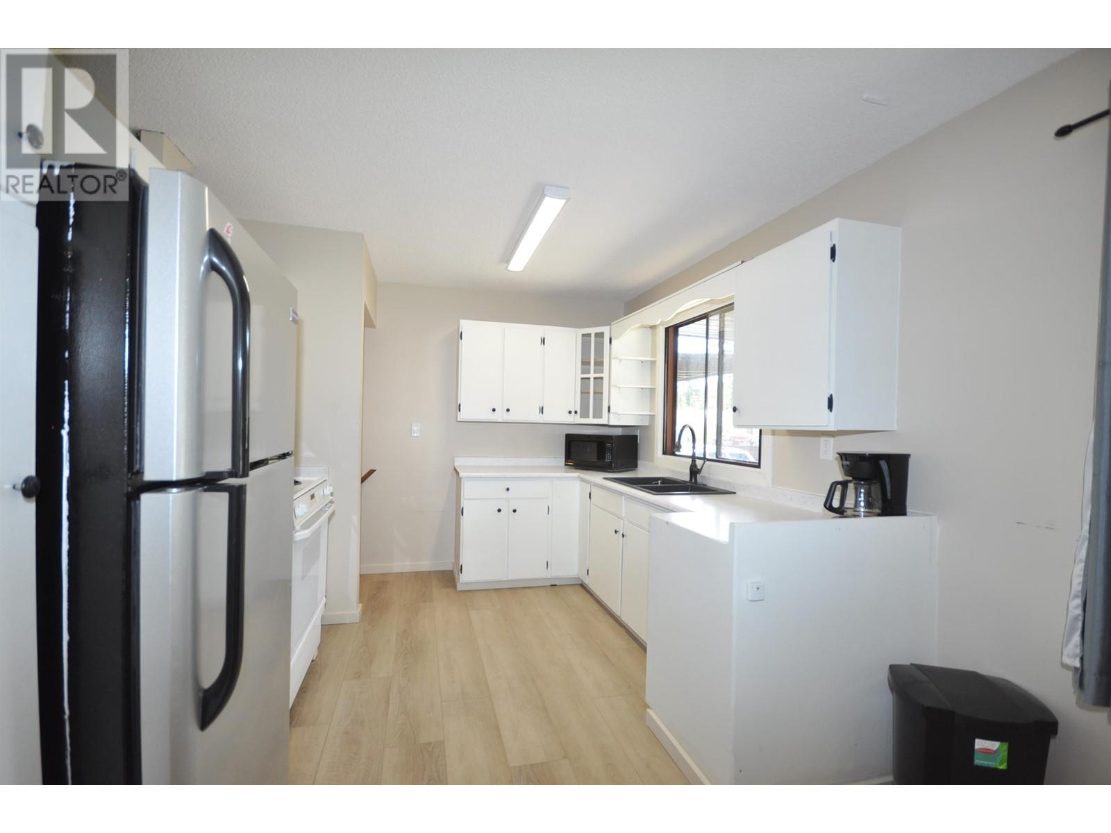Property at 114 CONRAD CRESCENT image 4