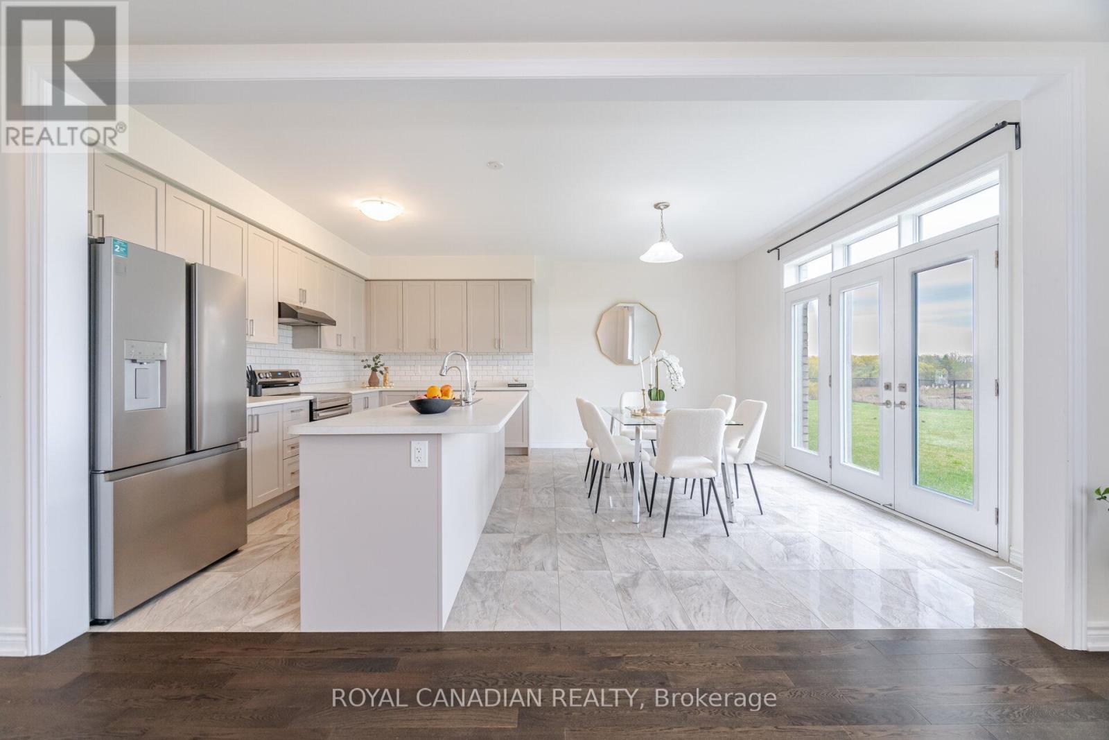 27 Bee Crescent, Brantford, Ontario  N3T 0V7 - Photo 16 - X12128558