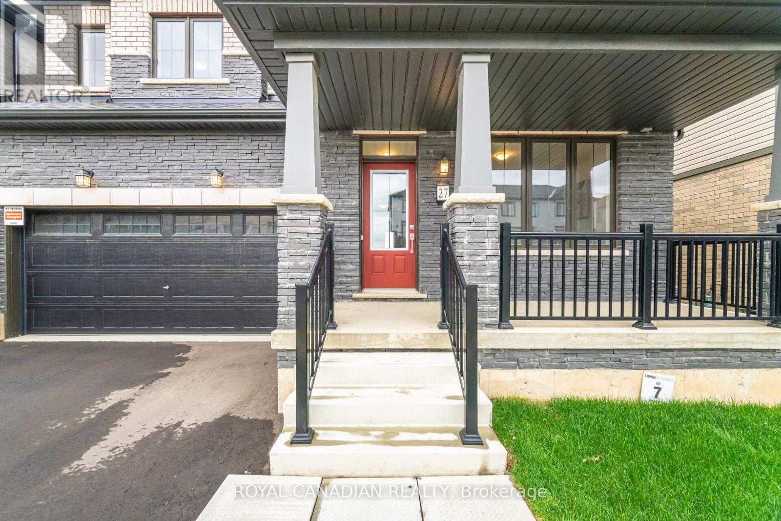 27 Bee Crescent, Brantford, Ontario  N3T 0V7 - Photo 4 - X12128558