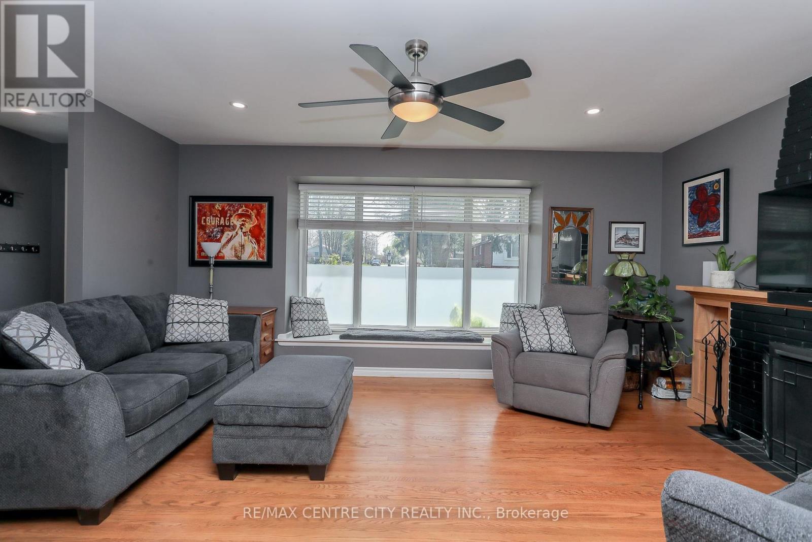 100 Honeysuckle Crescent, London East, Ontario  N5Y 4P4 - Photo 11 - X12128675