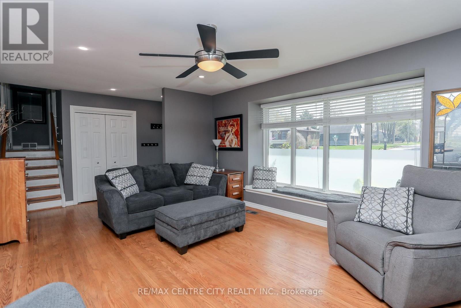 100 Honeysuckle Crescent, London East, Ontario  N5Y 4P4 - Photo 12 - X12128675