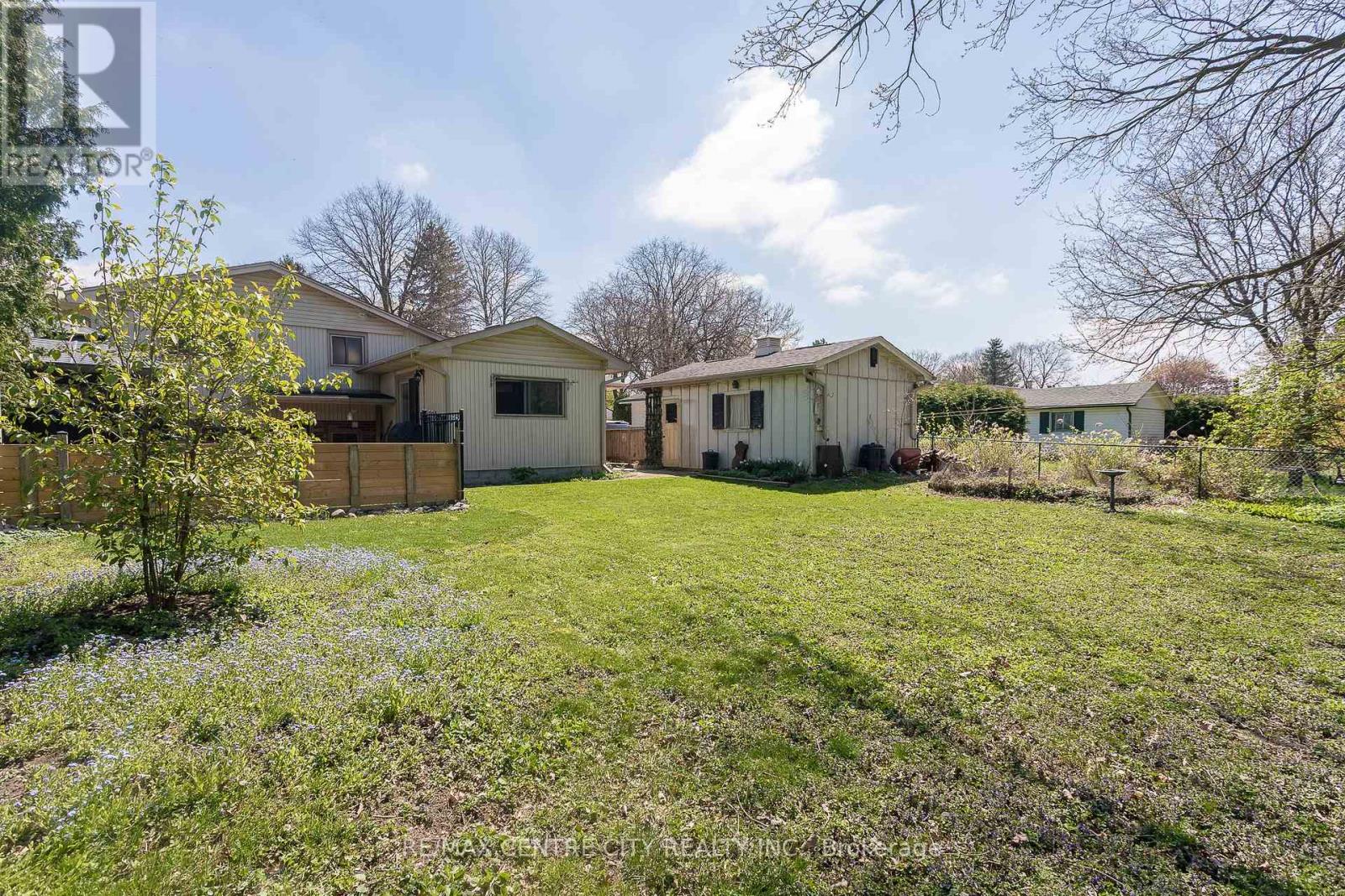 100 Honeysuckle Crescent, London East, Ontario  N5Y 4P4 - Photo 42 - X12128675
