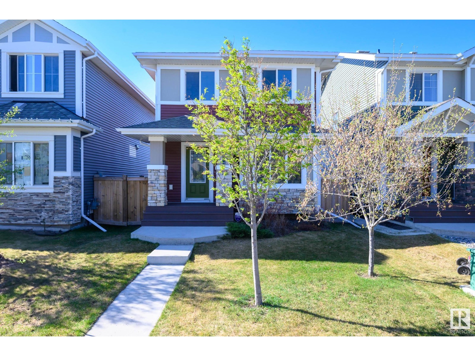 Property at 22207 89 AV NW image 1