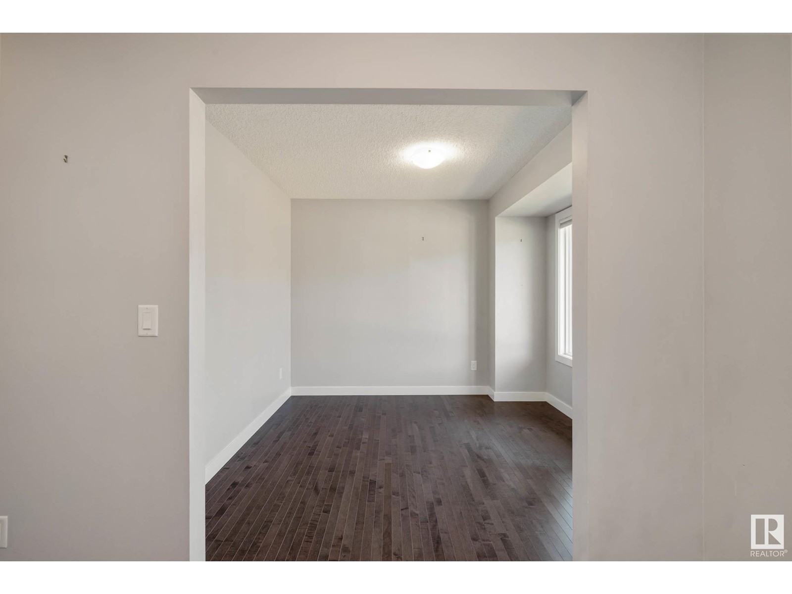 Property at 22207 89 AV NW image 5