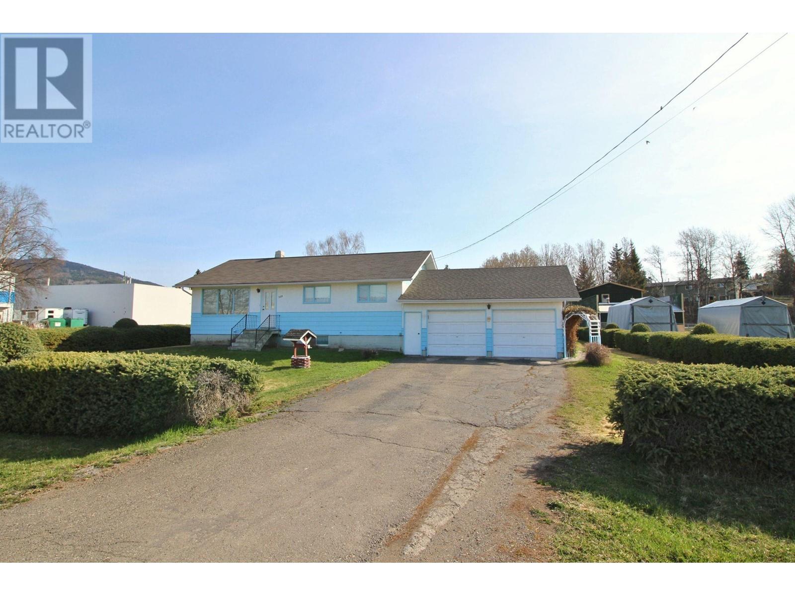 2020 Nadina Avenue, Houston, British Columbia  V0J 1Z0 - Photo 2 - R2997435